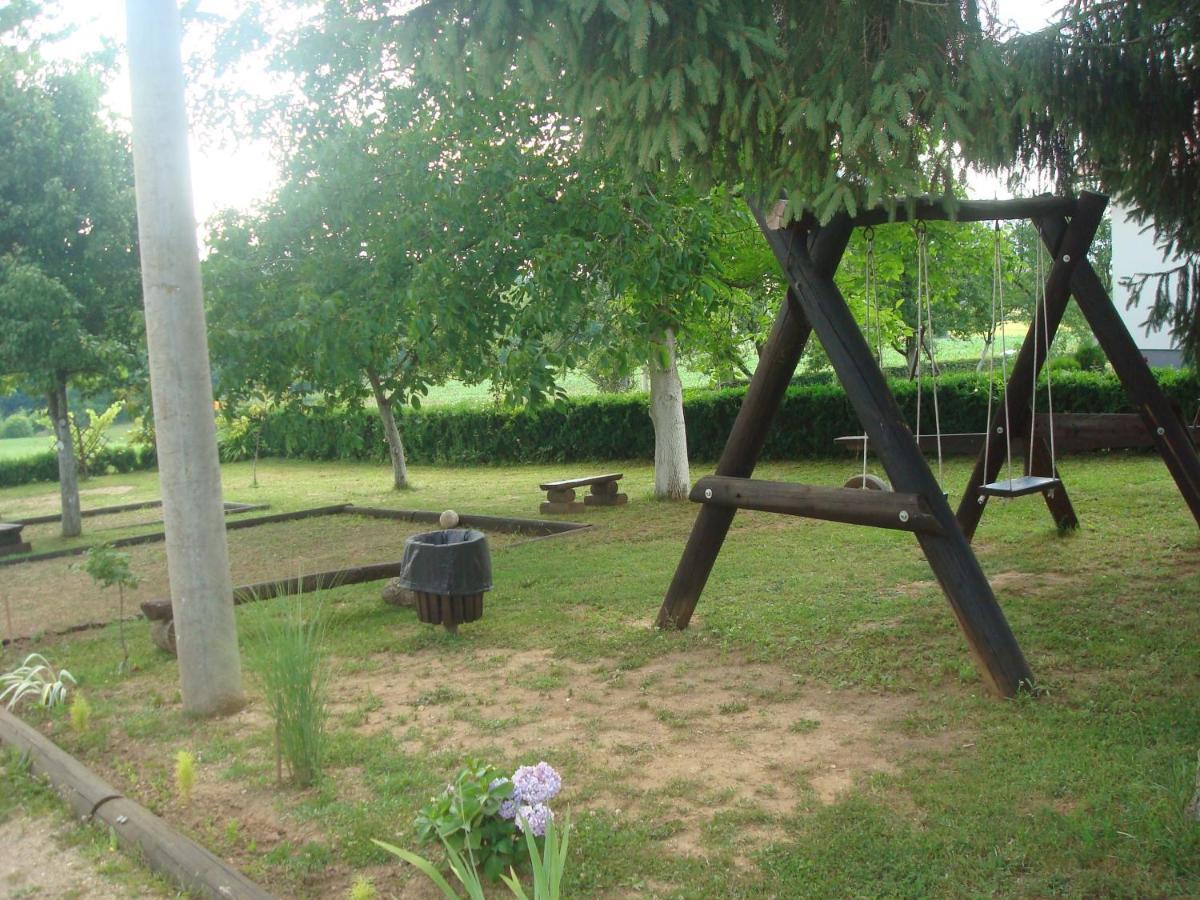 Apartments Luka Раковица Екстериор снимка
