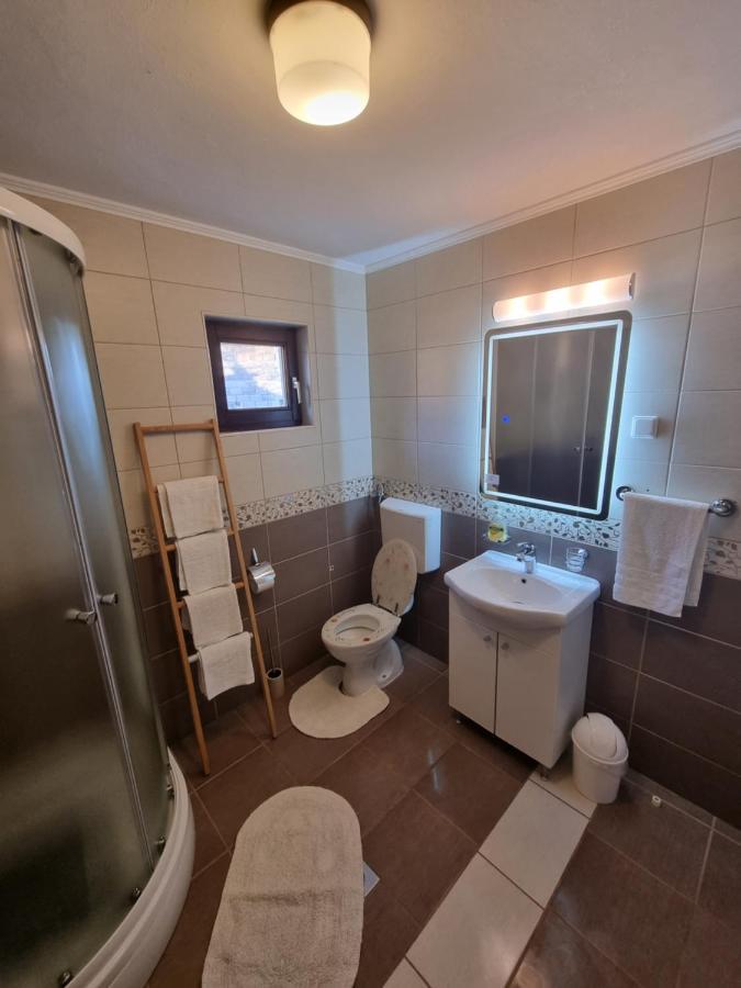 Apartments Luka Раковица Екстериор снимка
