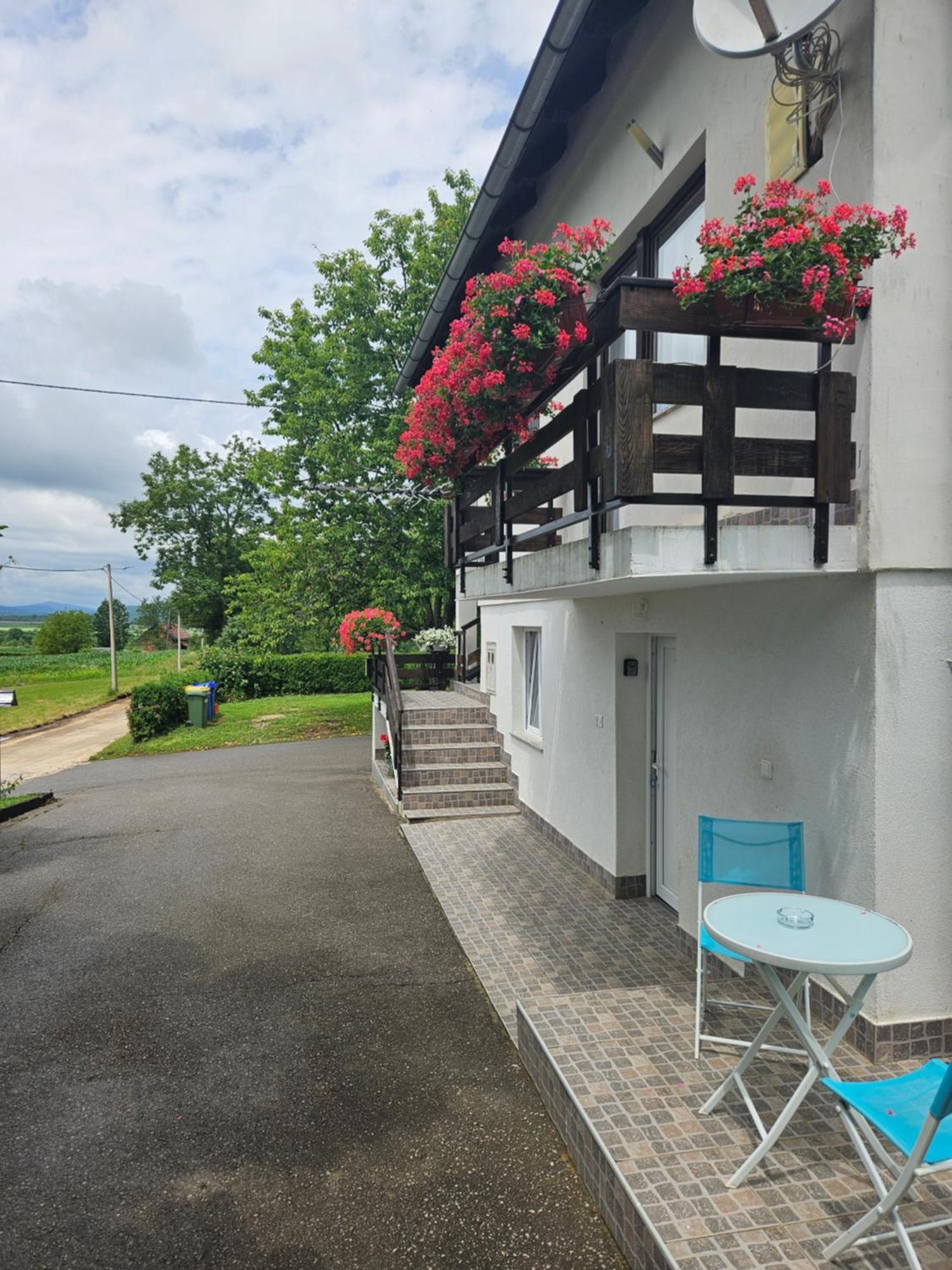 Apartments Luka Раковица Екстериор снимка